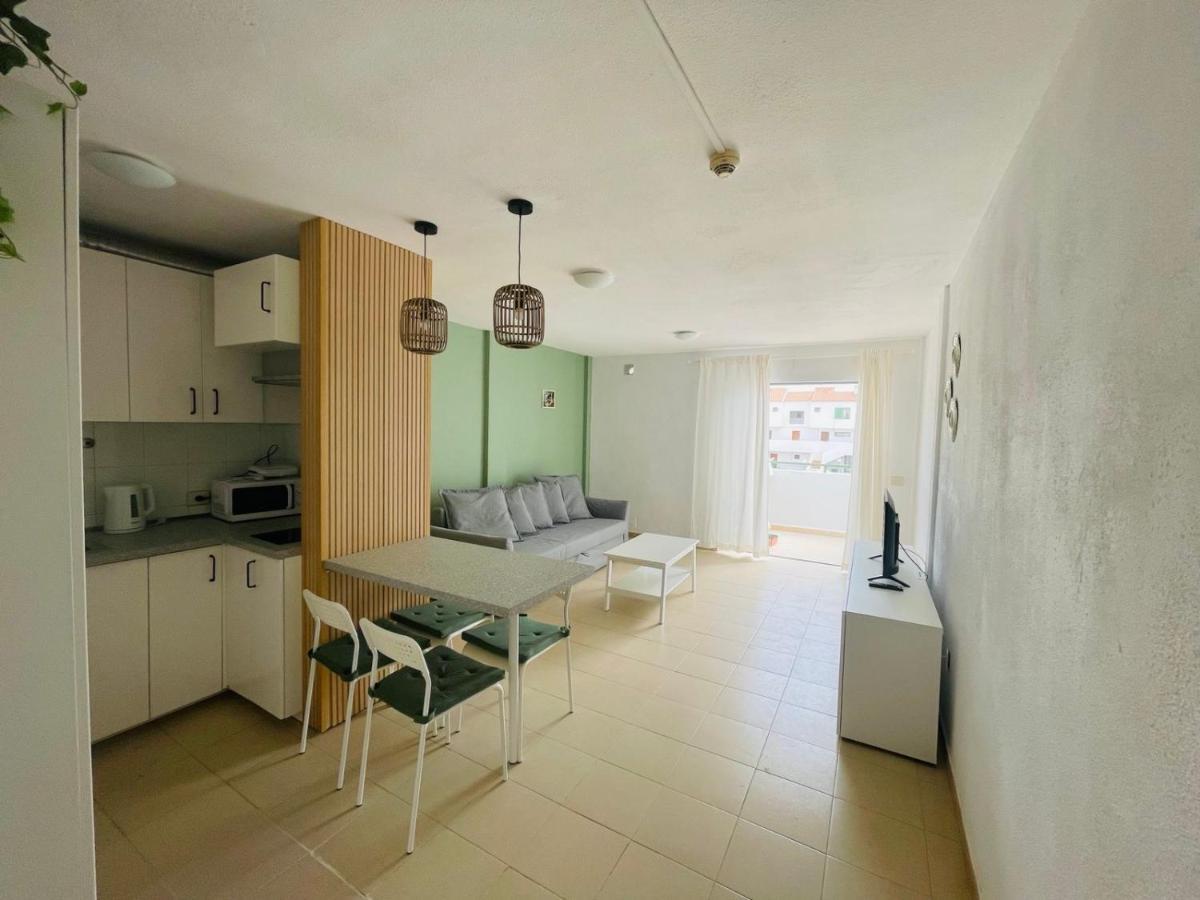 Alondras Park Mialsoma Apartment Arona  Exterior foto